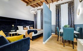Glamour Studio - Spanish Steps